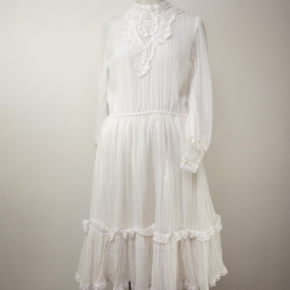 Beauitful Vintage 70’s Gunne Sax Dress